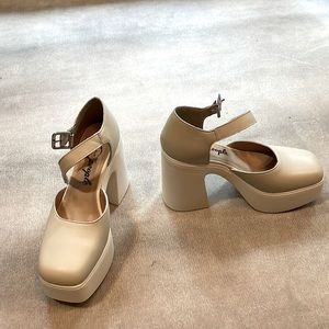 The cutest platform Mary Janes never worn